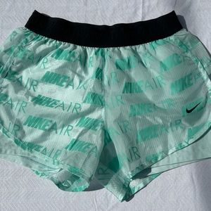 Nike Air Womens 2-in-1 Running Shorts Mint Green Small Lightweight Athleisure S